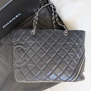 ✨SOLD ✨CHANEL Black Quilted Shoulder Bag
